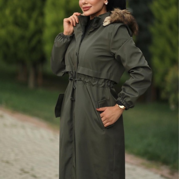 Womens Winter / Fall waterproof jacket - Picture 4 of 5